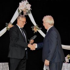 Városi elismerő címek átadása Örkényen Városi elismerő címek átadása Örkényen